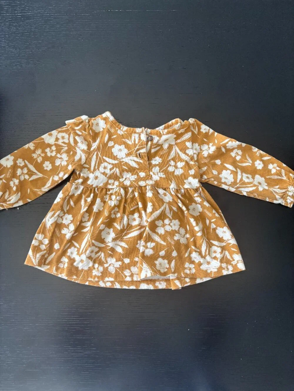 Mustard yellow long sleeve flowy top